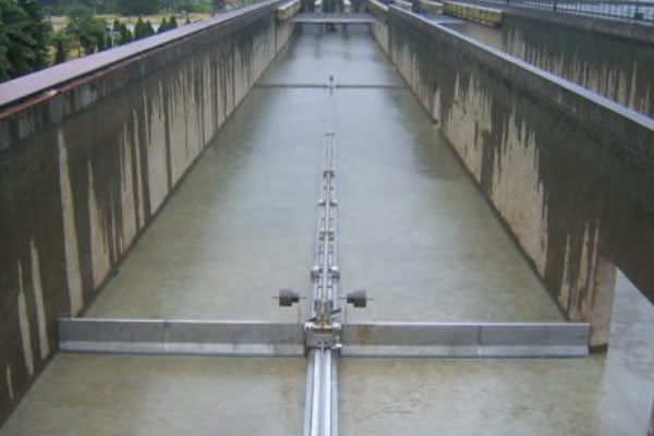 四川絮凝劑PAM是如何選擇更好進行污水處理