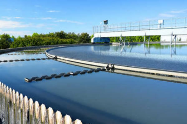 污水處理是一種選擇聚丙烯酰胺型號的方法